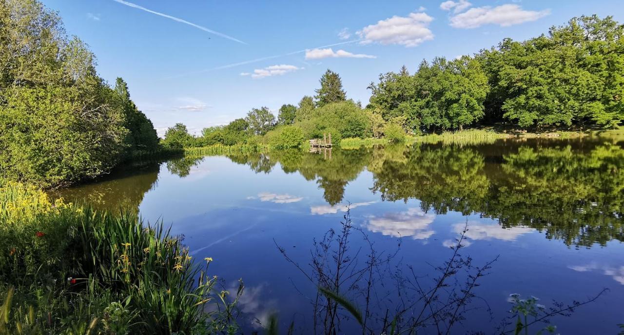 Camping De La Chagnee Saint-Aubin-le-Cloud Exterior foto